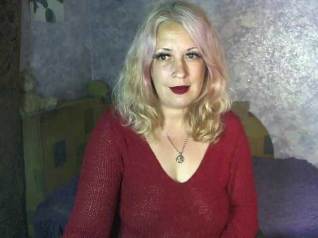 SoftGella live cam on BongaCams