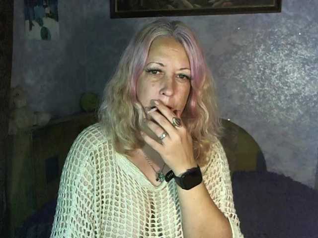 SoftGella live cam on BongaCams