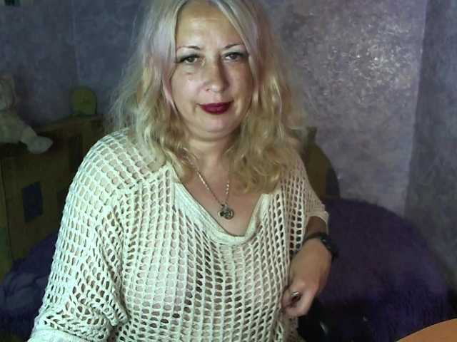 SoftGella live cam on BongaCams
