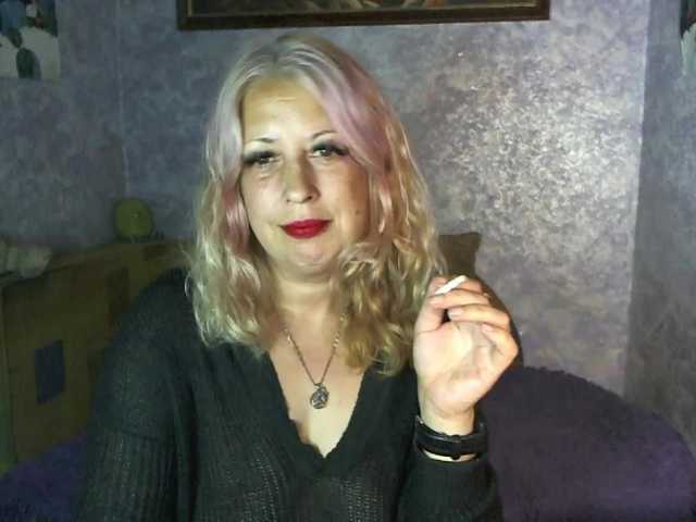 SoftGella live cam on BongaCams