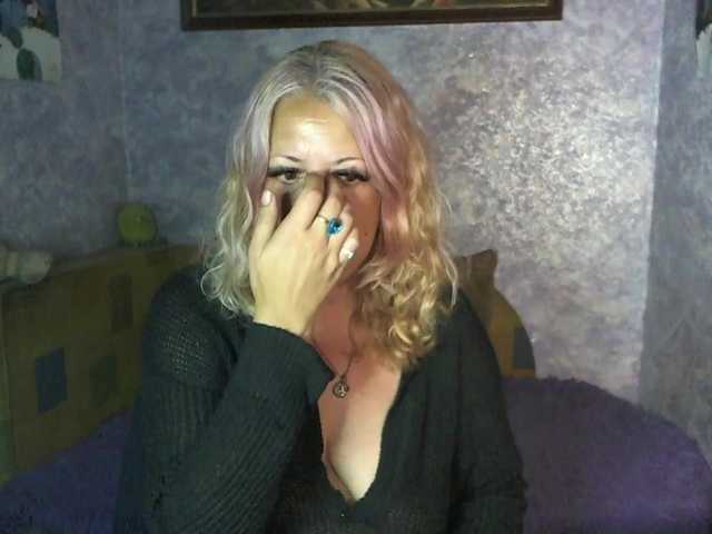 SoftGella live cam