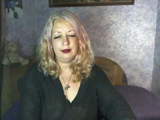 SoftGella live cam on BongaCams