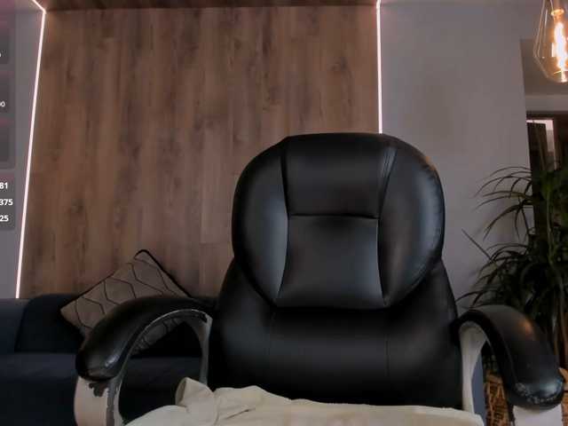 MorganHicks live cam preview