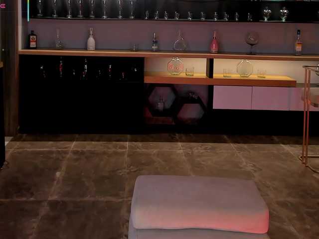 DannieSmith1 live webcam show