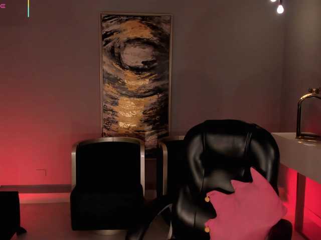 DannieSmith1's BongaCams show and profile