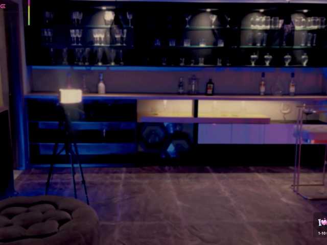 DannieSmith1's BongaCams show and profile