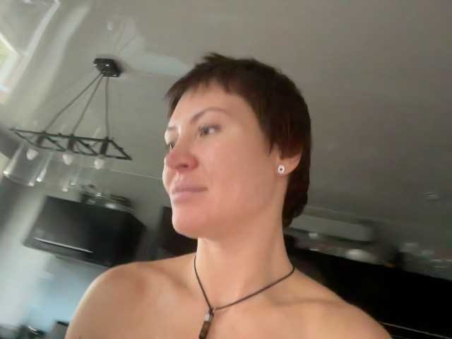 Alisa-Fox live cam on BongaCams