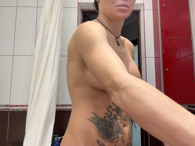 Nikole_Censori