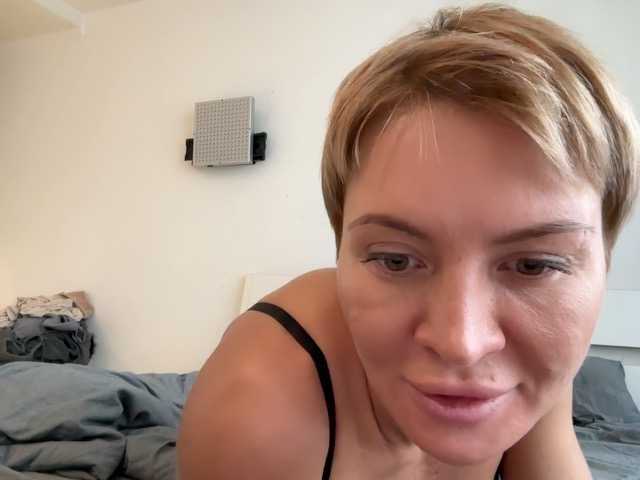 Nikole_Censori