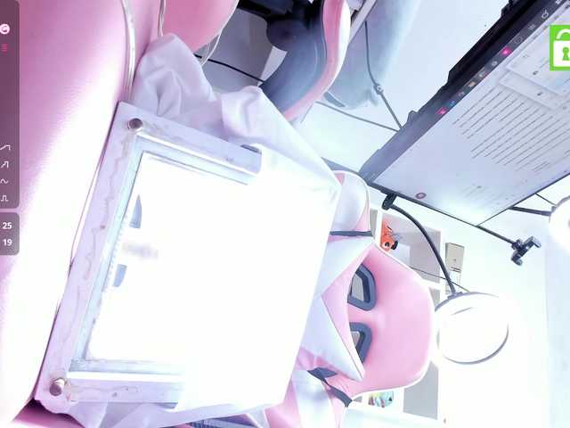 Ani-chan live cam on BongaCams