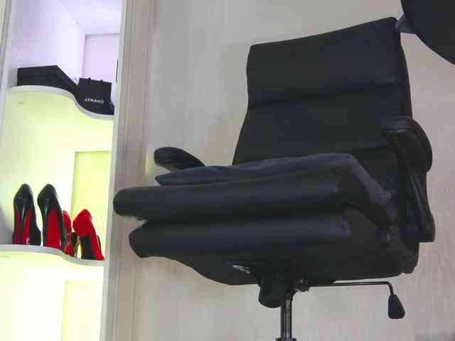 Femdomheels webcam