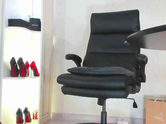 Femdomheels webcam