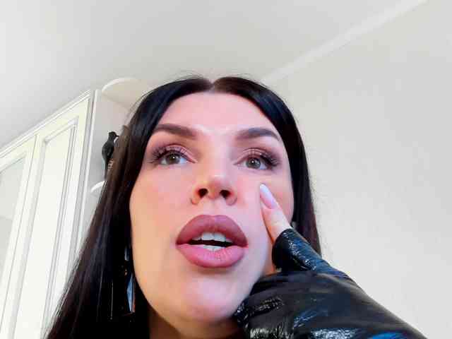 Femdomheels webcam