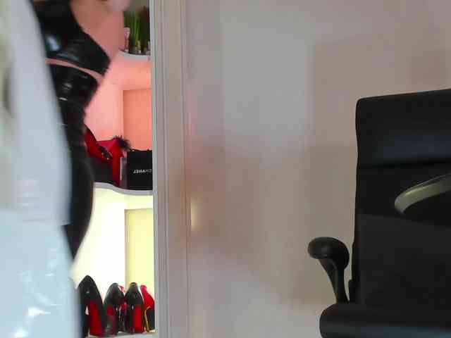 Femdomheels webcam