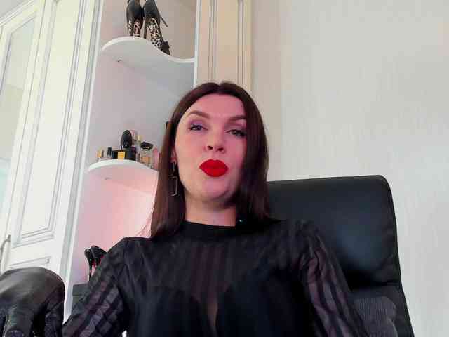 Model: Femdomheels