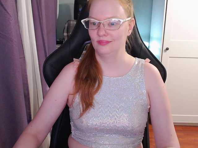 lady_inari live cam