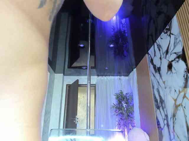 LisaAkira webcam