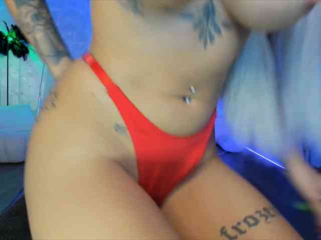 LisaAkira webcam