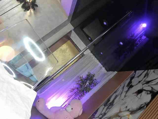 lisaakira's live room