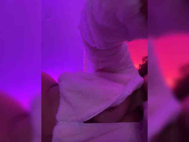 HanahRoss webcam