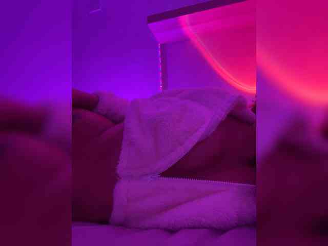 HanahRoss webcam