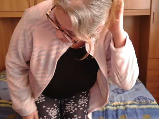 pussyboom11's BongaCams show and profile