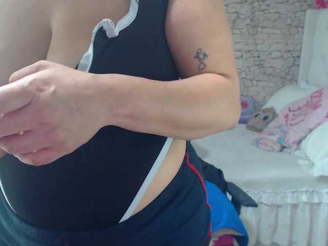 AlissonTyler live cam on BongaCams