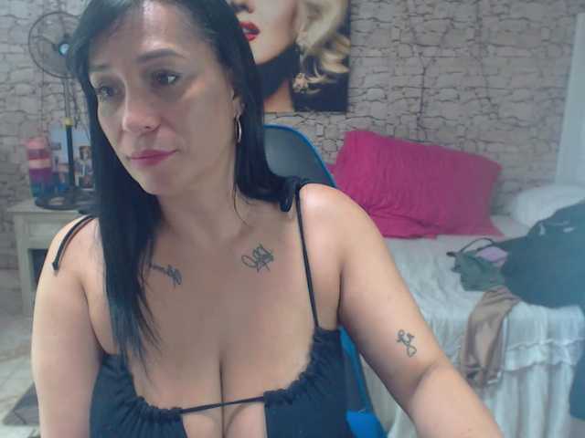 AlissonTyler live cam on BongaCams