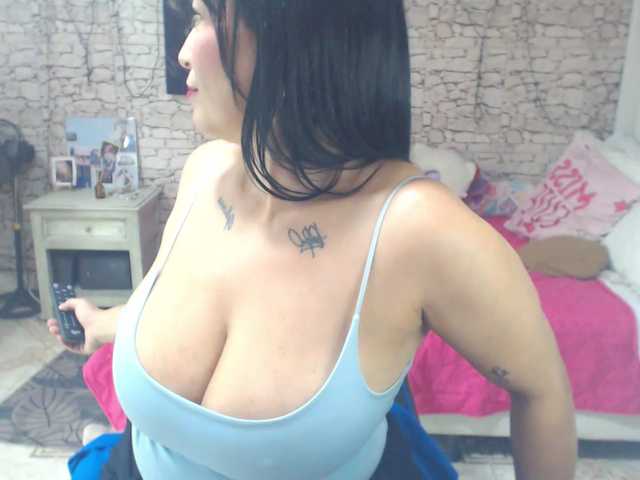 AlissonTyler live cam on BongaCams