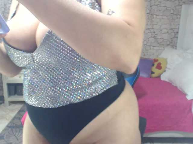 AlissonTyler live cam on BongaCams
