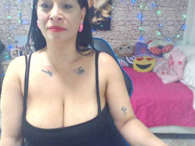 AlissonTyler live cam preview