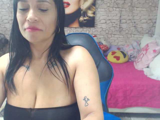 AlissonTyler live cam preview