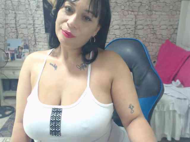 AlissonTyler webcam