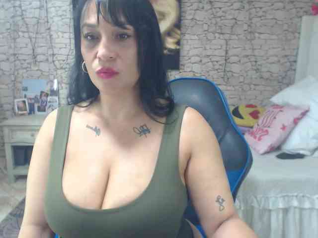 AlissonTyler webcam