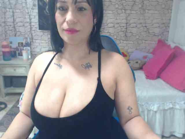 AlissonTyler webcam