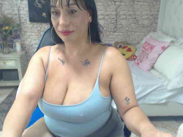 AlissonTyler webcam