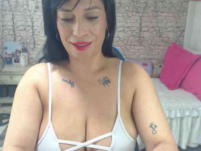 AlissonTyler webcam