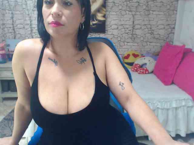 AlissonTyler webcam