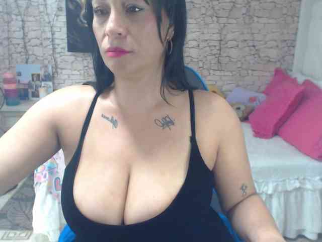 AlissonTyler webcam