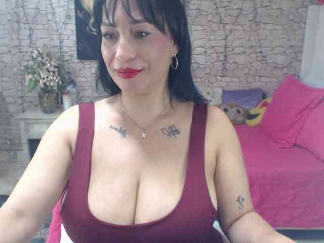AlissonTyler webcam