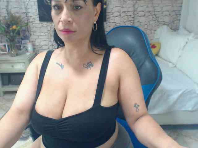 Model: AlissonTyler