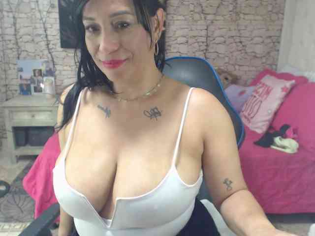 AlissonTyler webcam