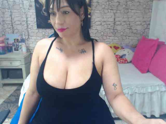 AlissonTyler webcam