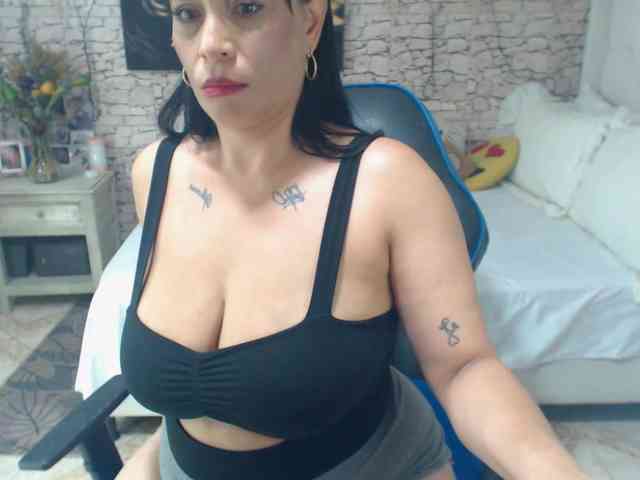 Modella: AlissonTyler