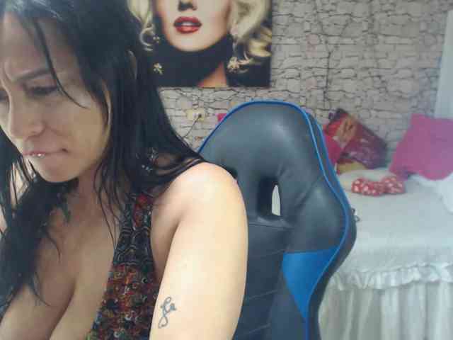 AlissonTyler webcam