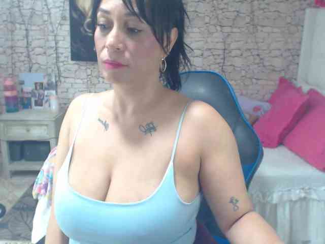 AlissonTyler webcam