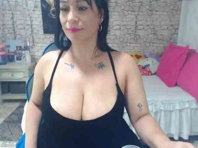AlissonTyler webcam