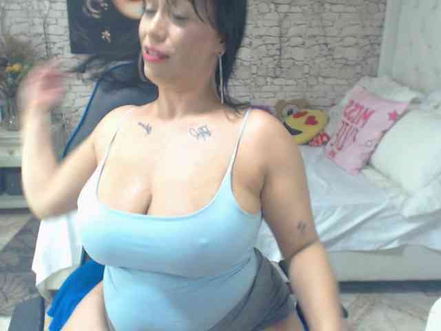 AlissonTyler Live Webcam on BongaCams
