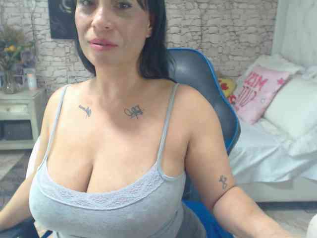AlissonTyler webcam