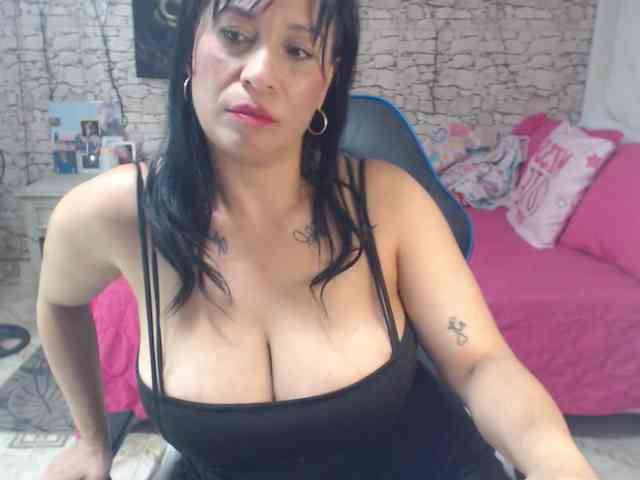 AlissonTyler webcam
